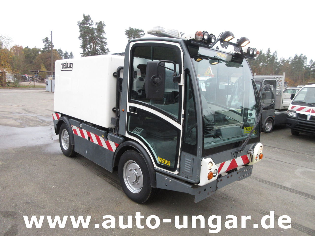 Boschung L3 mit Hochdruckreiniger am Heck Wasserwagen Waschwagen Kärcher Gießarm - Temizlik makinası: fotoğraf 1 Boschung L3 mit Hochdruckreiniger am Heck Wasserwagen Waschwagen Kärcher Gießarm - Temizlik makinası: fotoğraf 1