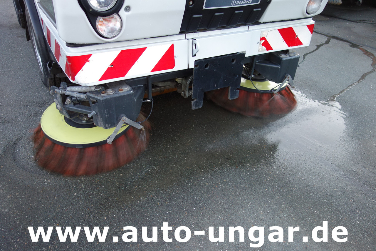 Bucher CityCat CC5000 RosRoca Kehrmaschine 4-Rad Lenkung Euro 5 - Yol süpürme aracı: fotoğraf 5 Bucher CityCat CC5000 RosRoca Kehrmaschine 4-Rad Lenkung Euro 5 - Yol süpürme aracı: fotoğraf 5