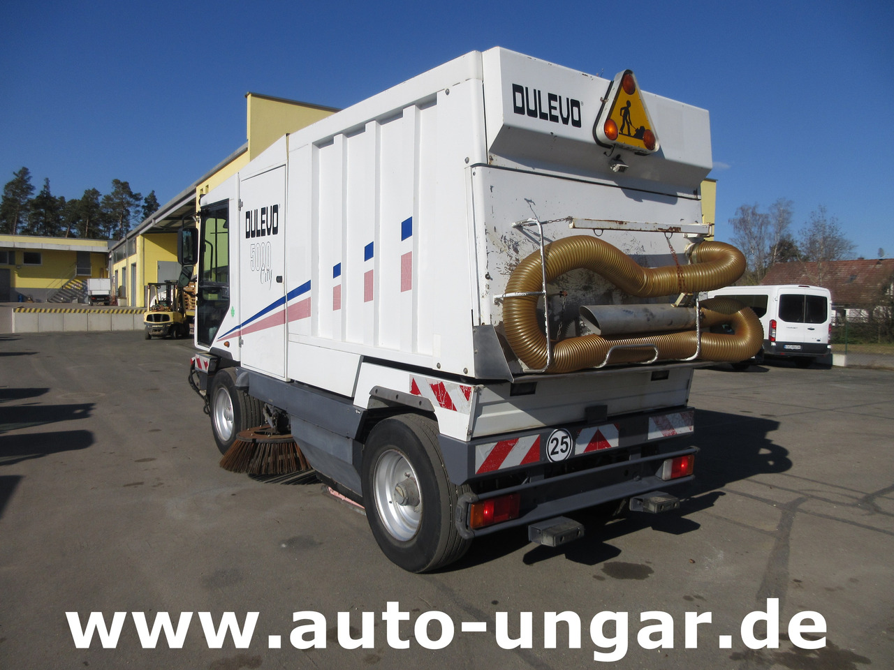DULEVO 5000 City Hochentleerung Handsaugschlauch Frontbesen 4x4x4 - Yol süpürme aracı: fotoğraf 3 DULEVO 5000 City Hochentleerung Handsaugschlauch Frontbesen 4x4x4 - Yol süpürme aracı: fotoğraf 3