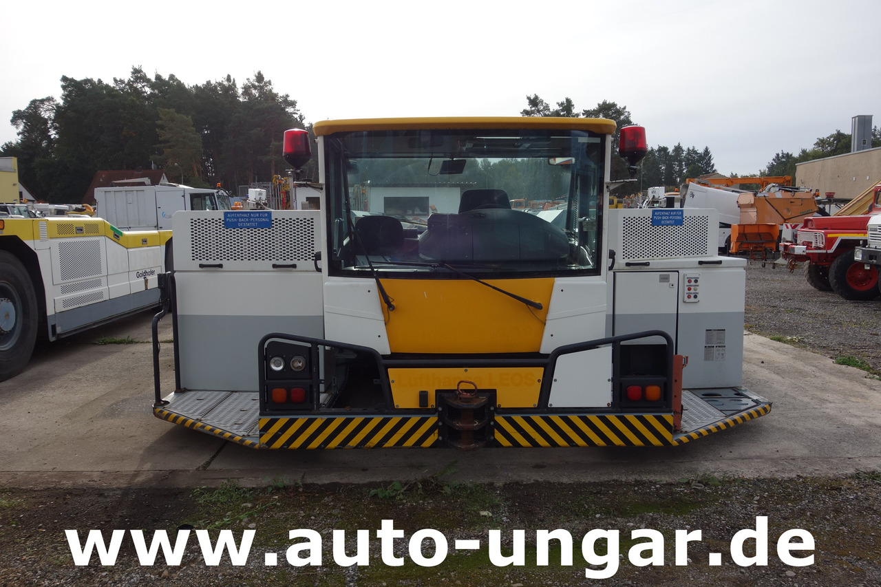 Goldhofer AST-1X 1360 Allradlenkung 6x6 towbarless Pushback Airbus A380 Deutz TCD 2015 V08 - 1.360PS - Pushback araçı: fotoğraf 2 Goldhofer AST-1X 1360 Allradlenkung 6x6 towbarless Pushback Airbus A380 Deutz TCD 2015 V08 - 1.360PS - Pushback araçı: fotoğraf 2