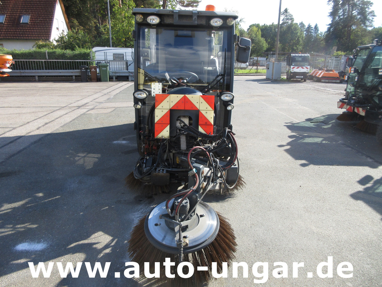 Hako CM 1600 Kehrmaschine 4x4 Baujahr 2018 3 Besen MOTORSCHADEN - Yol süpürme aracı: fotoğraf 2 Hako CM 1600 Kehrmaschine 4x4 Baujahr 2018 3 Besen MOTORSCHADEN - Yol süpürme aracı: fotoğraf 2