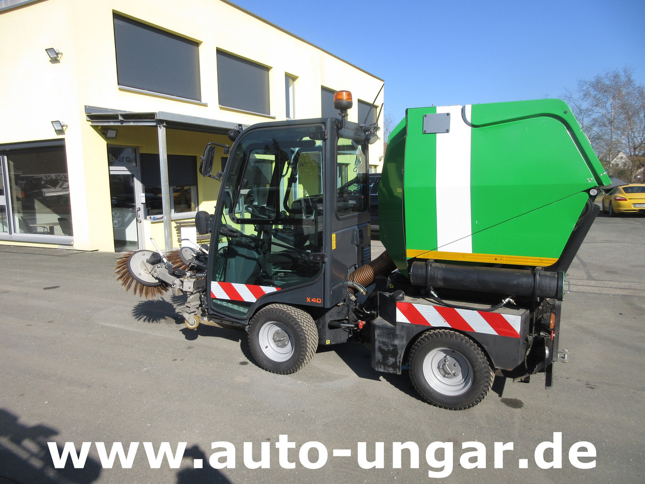 Holder X40 / X45 Baujahr 2017 Knicklenkung Kehraufbau 4x4 Kommunalhydraulik Frontheber - Yol süpürme aracı: fotoğraf 5 Holder X40 / X45 Baujahr 2017 Knicklenkung Kehraufbau 4x4 Kommunalhydraulik Frontheber - Yol süpürme aracı: fotoğraf 5