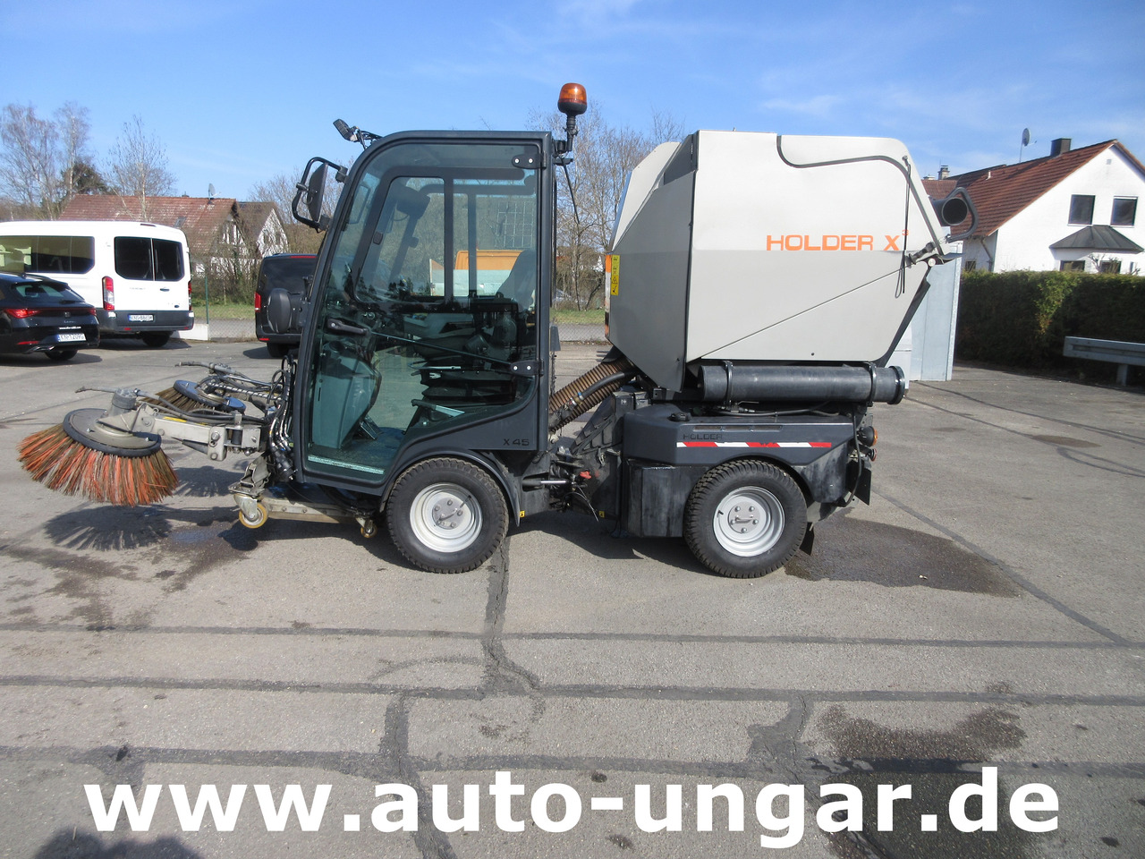 Holder X45 Kubota Diesel Motor Baujahr 2019 Allrad Kehrmaschine Geräteträger - Belediye traktör: fotoğraf 3 Holder X45 Kubota Diesel Motor Baujahr 2019 Allrad Kehrmaschine Geräteträger - Belediye traktör: fotoğraf 3