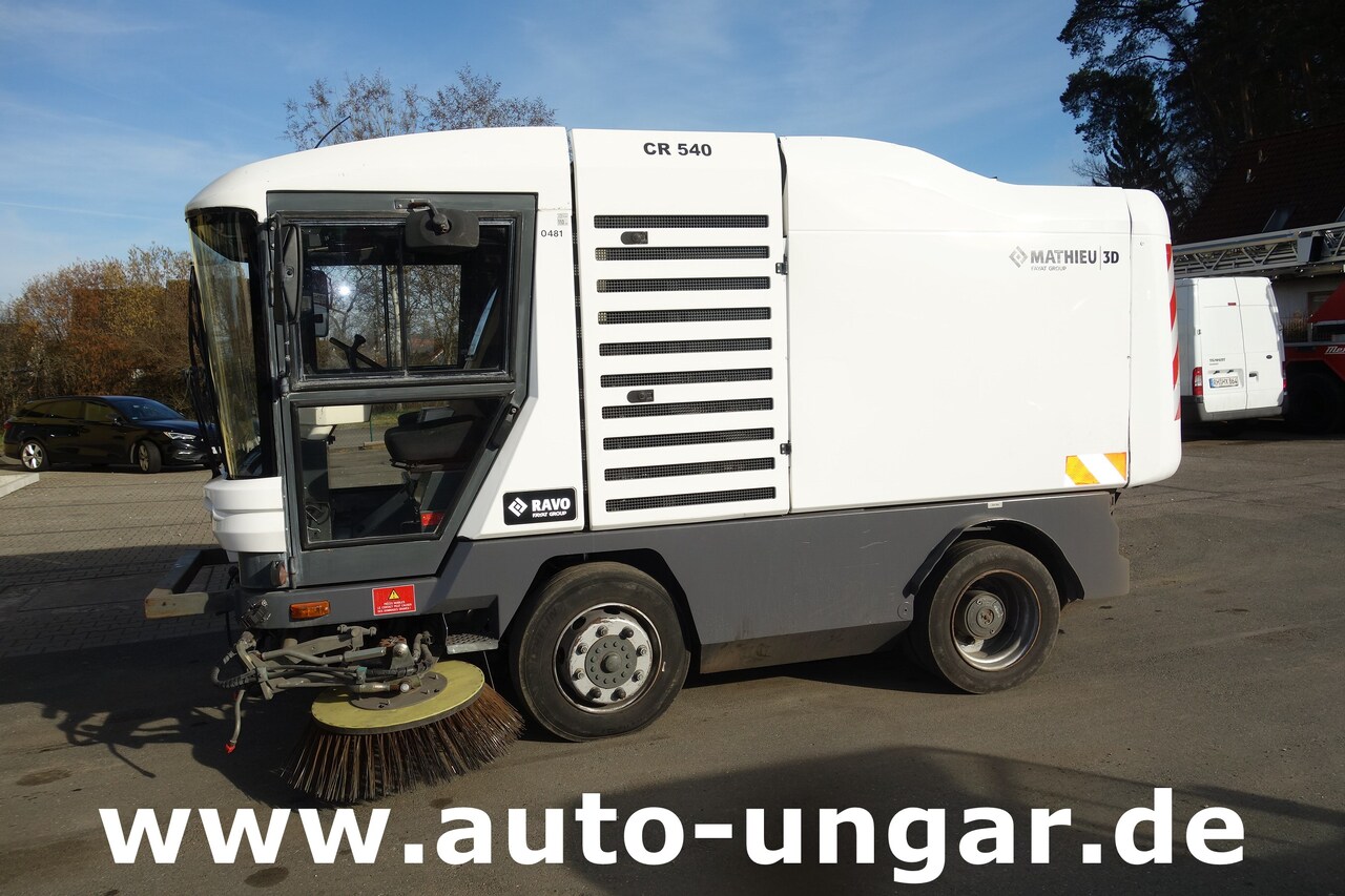 Ravo CR 540 Bj. 2013 Kehrmschine Straßenkehrer Streetsweeper Kommunalfahrzeug - Yol süpürme aracı: fotoğraf 4 Ravo CR 540 Bj. 2013 Kehrmschine Straßenkehrer Streetsweeper Kommunalfahrzeug - Yol süpürme aracı: fotoğraf 4