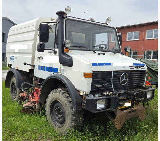 Mercedes-Benz Unimog 1400 +Schmidt SK320 - İş makinaları: fotoğraf 1 Mercedes-Benz Unimog 1400 +Schmidt SK320 - İş makinaları: fotoğraf 1
