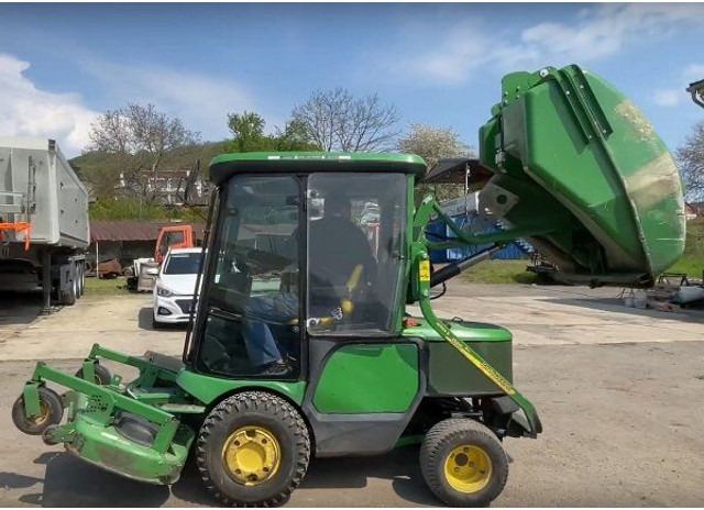 John Deere 1565 Serie II 4WD + MCS 600H - Çim biçme makinesi: fotoğraf 2 John Deere 1565 Serie II 4WD + MCS 600H - Çim biçme makinesi: fotoğraf 2