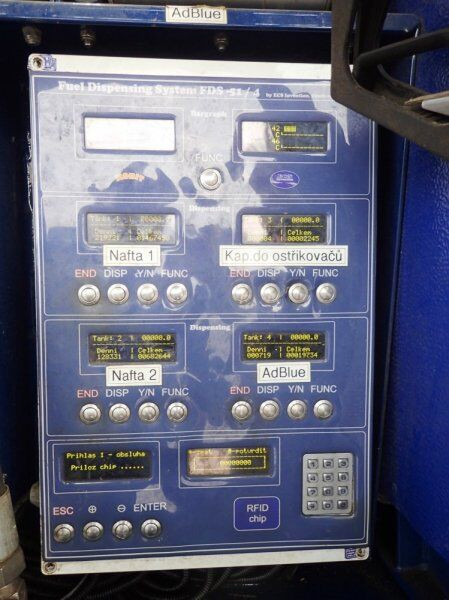 Renault 19.5t +8m3 (5+3) Kobit - Tanker kamyon: fotoğraf 5 Renault 19.5t +8m3 (5+3) Kobit - Tanker kamyon: fotoğraf 5