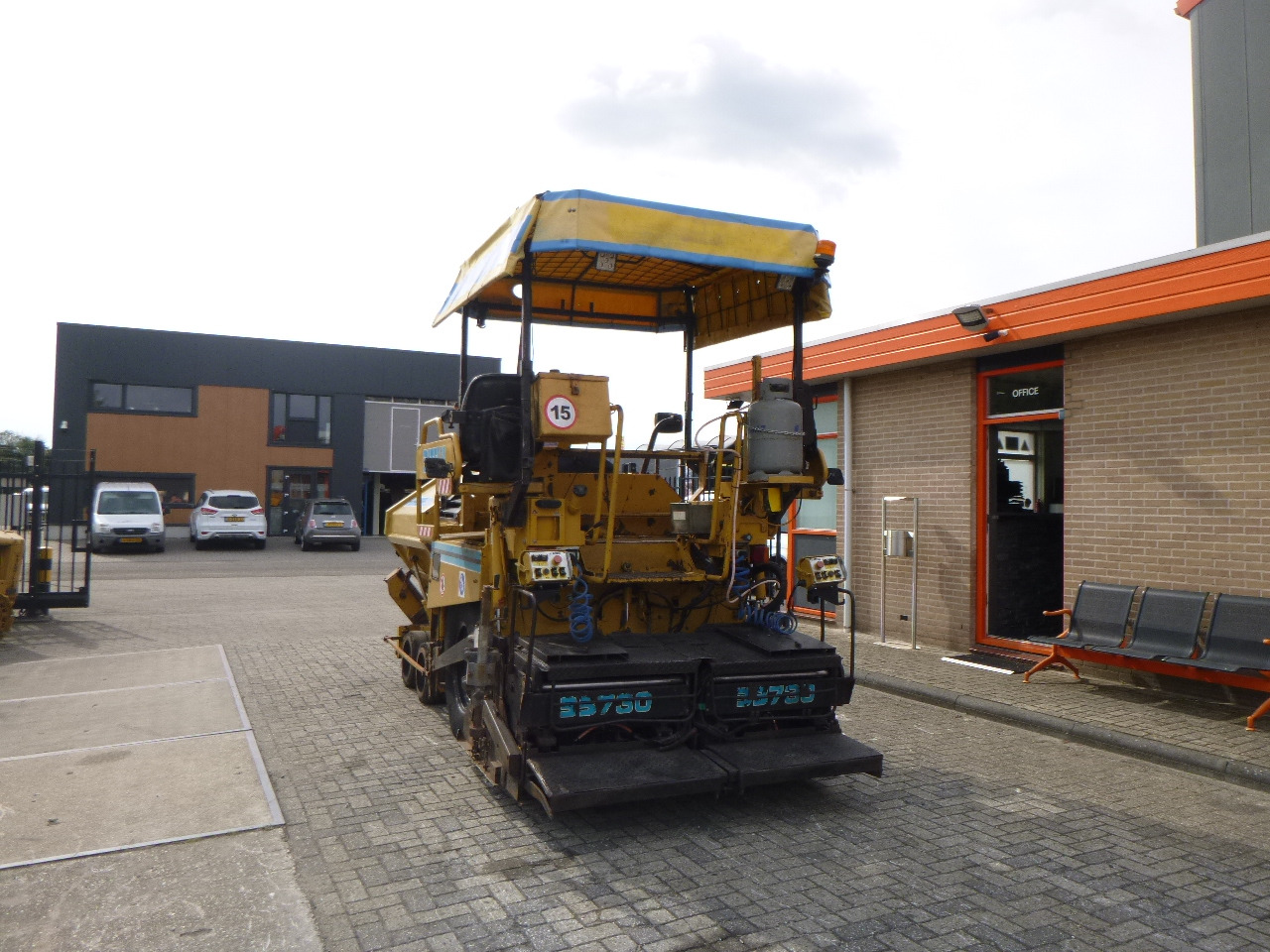 CATERPILLAR BB730 - Asfalt serici: fotoğraf 3 CATERPILLAR BB730 - Asfalt serici: fotoğraf 3