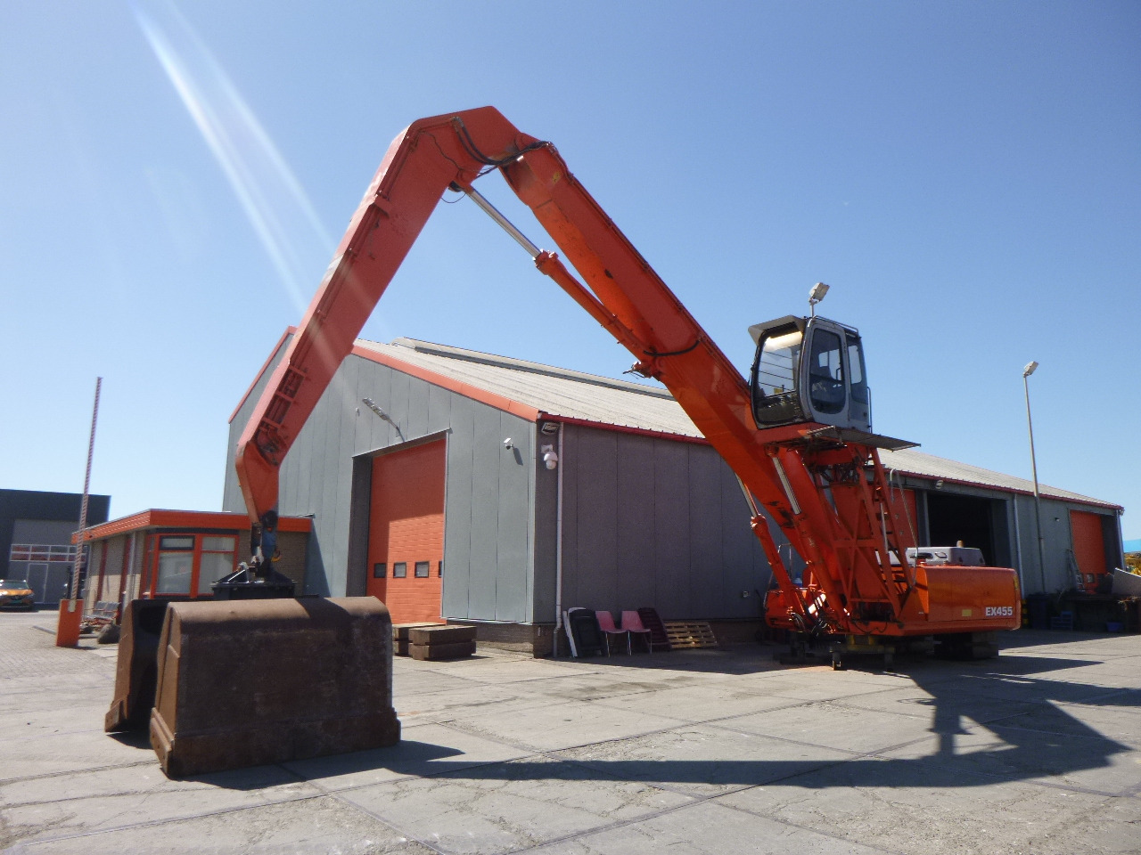 FIAT-HITACHI EX455 Stationary dock/ship material handler - Elleçleme makinesi: fotoğraf 1 FIAT-HITACHI EX455 Stationary dock/ship material handler - Elleçleme makinesi: fotoğraf 1