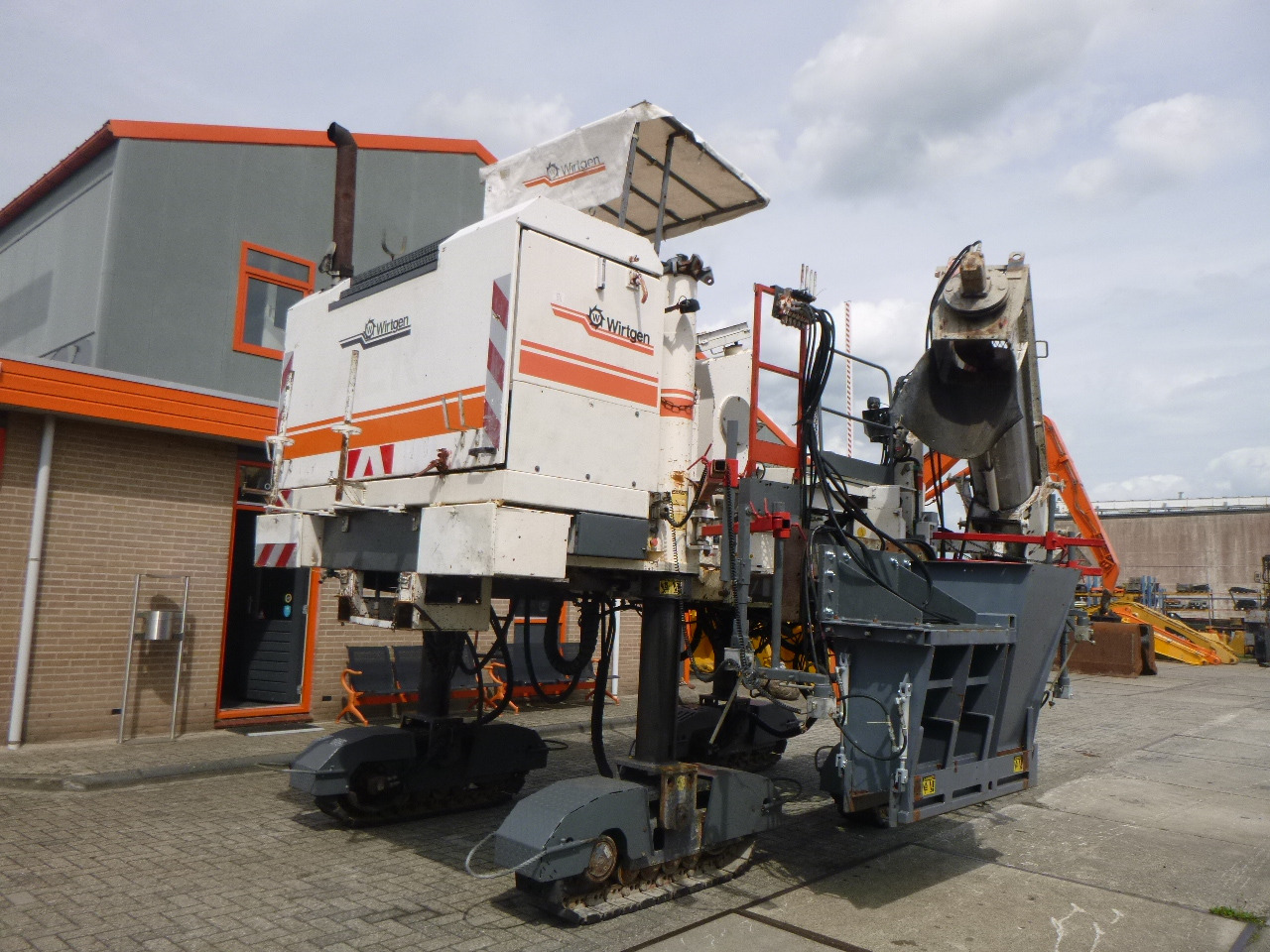 WIRTGEN SP250 - Beton finişeri: fotoğraf 5 WIRTGEN SP250 - Beton finişeri: fotoğraf 5