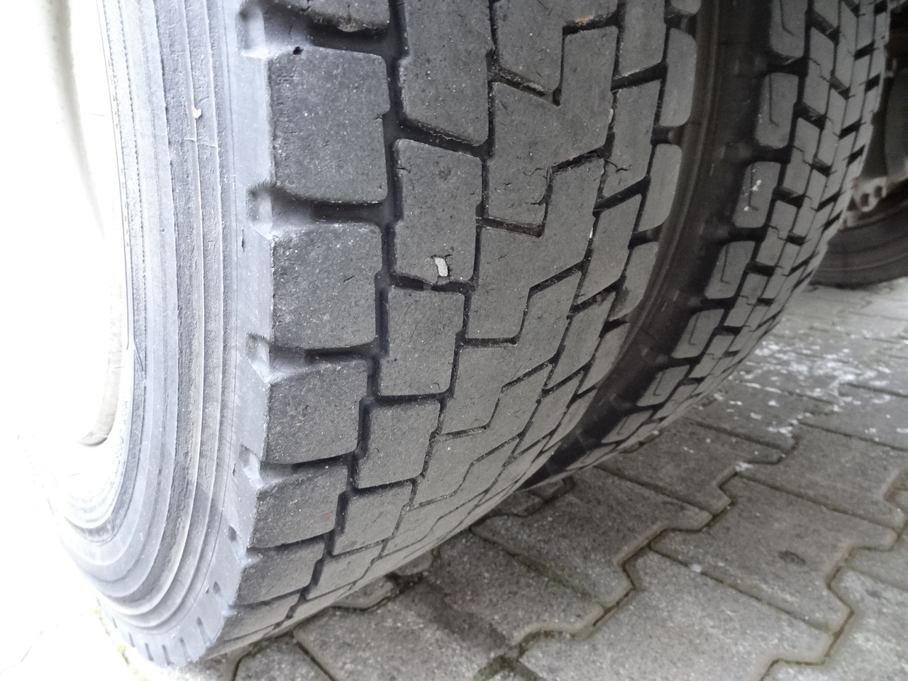 Iveco EuroCargo 120E25 Fassi F38 - Sal/ Açık kasa kamyon, Vinçli kamyon: fotoğraf 2 Iveco EuroCargo 120E25 Fassi F38 - Sal/ Açık kasa kamyon, Vinçli kamyon: fotoğraf 2