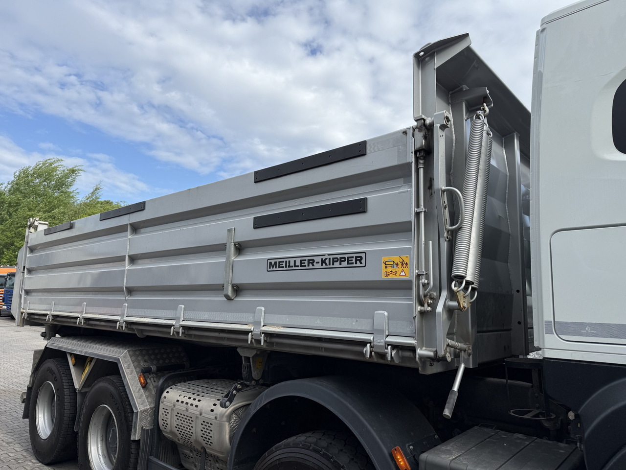 Iveco T-Way 510 / AT410T51 8X4 Meiller - Damperli kamyon: fotoğraf 2 Iveco T-Way 510 / AT410T51 8X4 Meiller - Damperli kamyon: fotoğraf 2