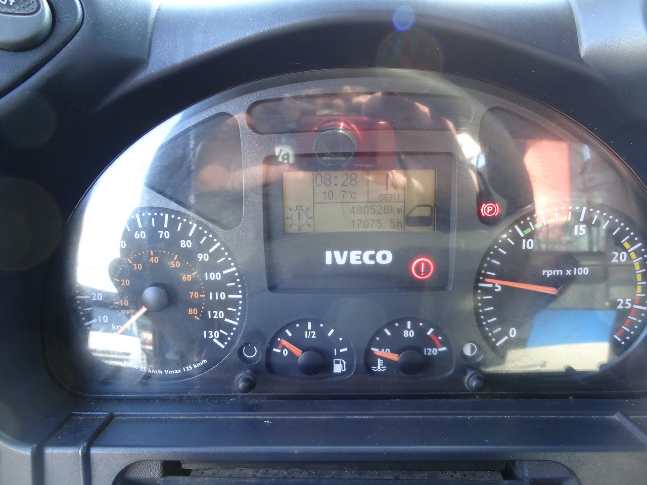 Iveco Trakker AD340T41 8X4 Kipper Kran Palfinger 23002 - Damperli kamyon, Vinçli kamyon: fotoğraf 3 Iveco Trakker AD340T41 8X4 Kipper Kran Palfinger 23002 - Damperli kamyon, Vinçli kamyon: fotoğraf 3