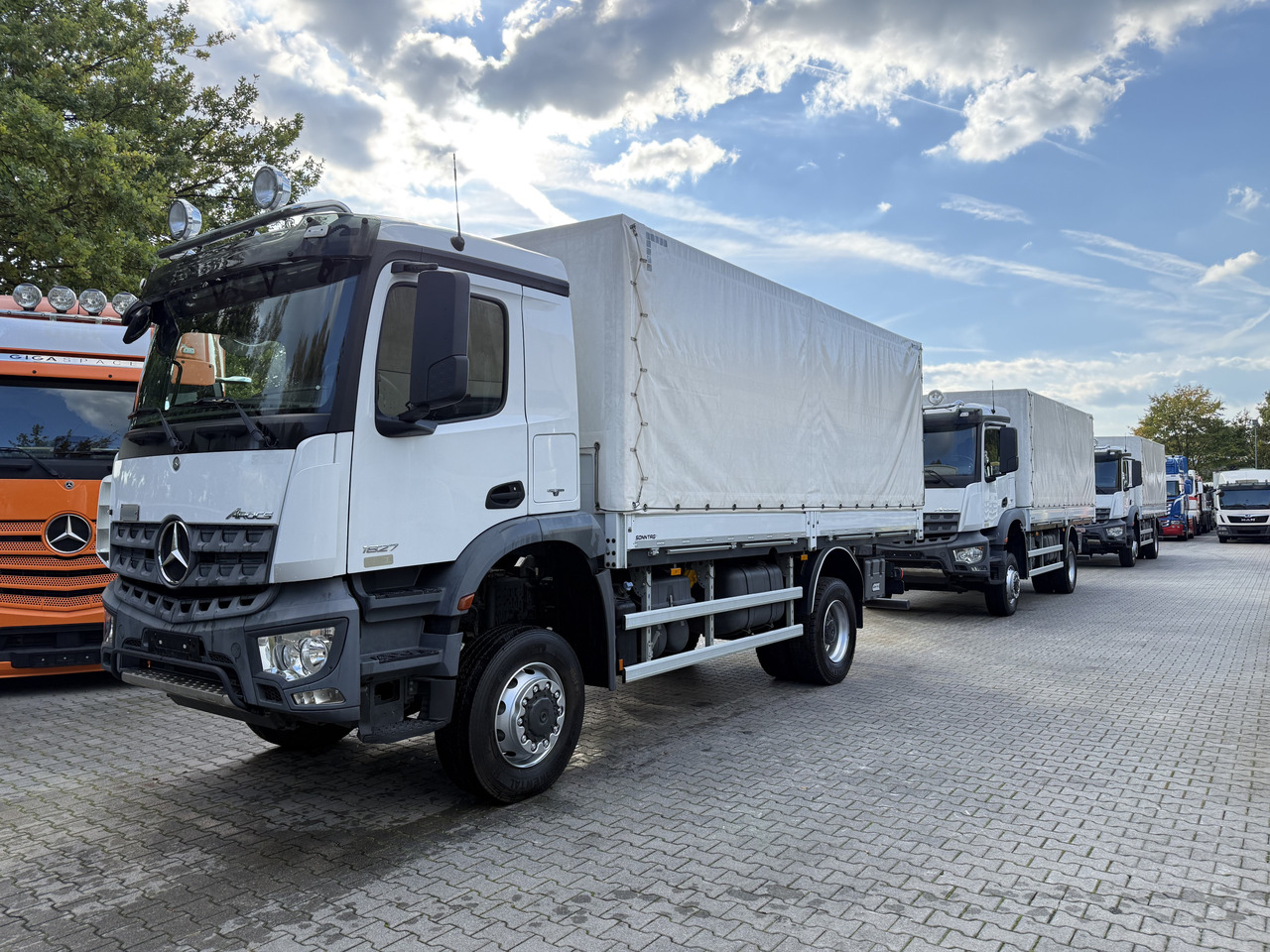 Mercedes-Benz Arocs 1827 AK 4X4 Ex- - Tenteli kamyon: fotoğraf 1 Mercedes-Benz Arocs 1827 AK 4X4 Ex- - Tenteli kamyon: fotoğraf 1