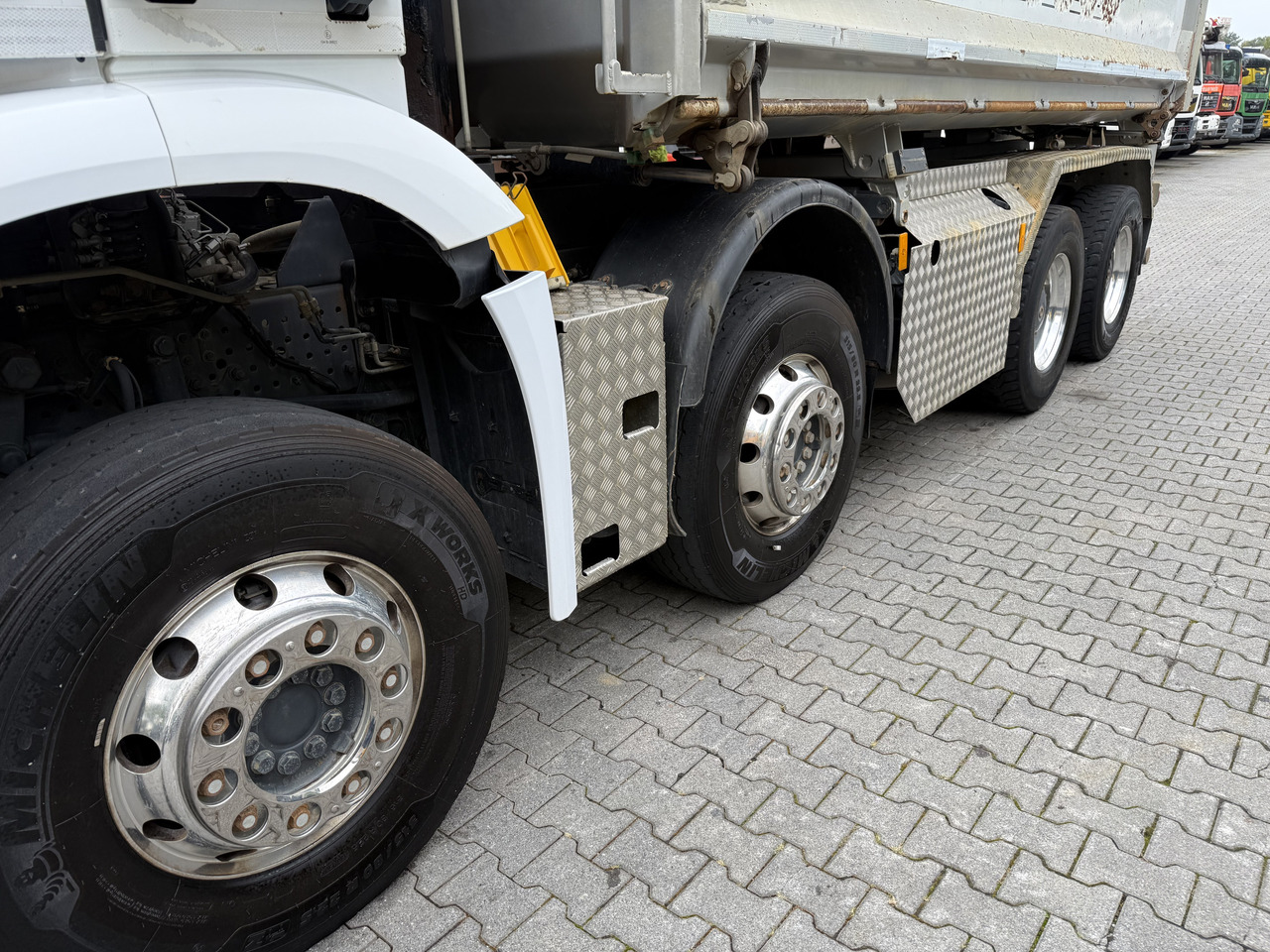 Mercedes-Benz Arocs 3245 K 8X4 - Damperli kamyon: fotoğraf 4 Mercedes-Benz Arocs 3245 K 8X4 - Damperli kamyon: fotoğraf 4