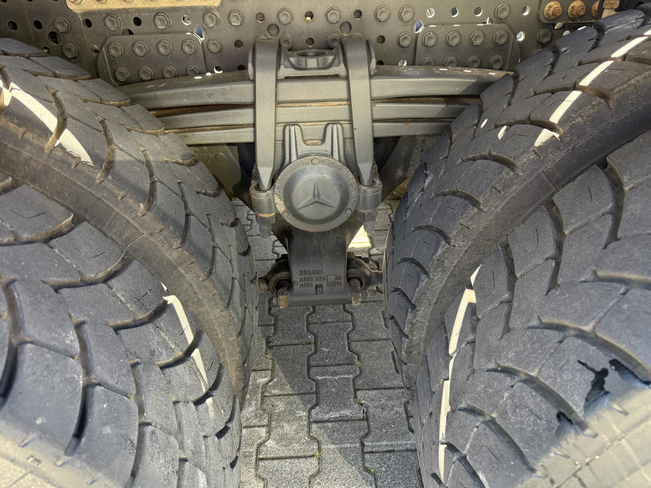 Mercedes-Benz Arocs 3245 K 8X4 Haken - Kancalı yükleyici kamyon: fotoğraf 4 Mercedes-Benz Arocs 3245 K 8X4 Haken - Kancalı yükleyici kamyon: fotoğraf 4