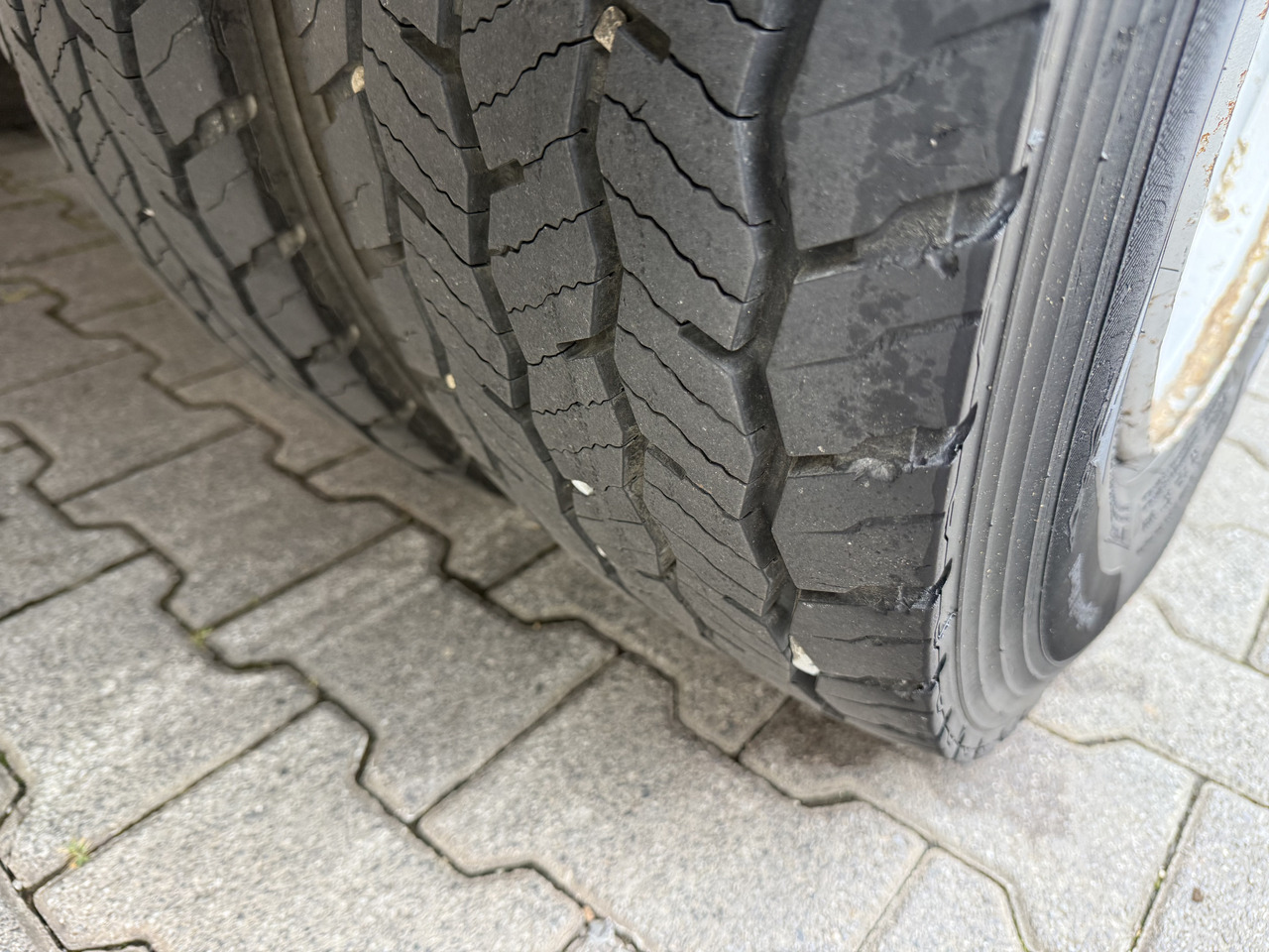 Renault Midlum 180.10 DoKa - Kapalı kasa kamyon: fotoğraf 2 Renault Midlum 180.10 DoKa - Kapalı kasa kamyon: fotoğraf 2