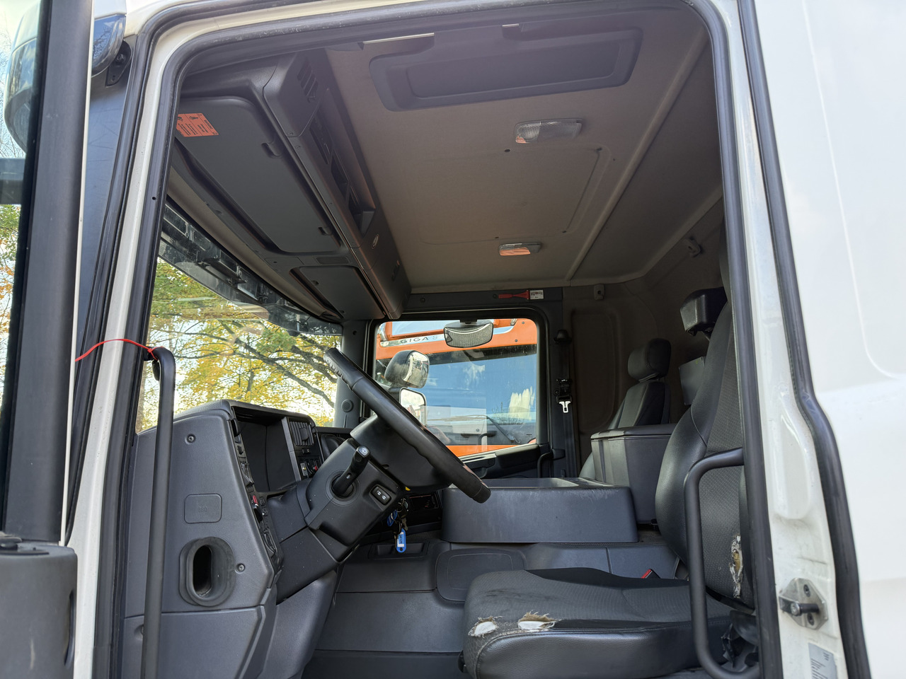 Scania P280 6X2*4 - Şasi kamyon: fotoğraf 4 Scania P280 6X2*4 - Şasi kamyon: fotoğraf 4