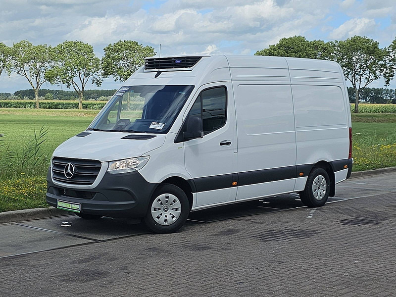 Mercedes-Benz Sprinter 317 L2H2 Koelwagen D/N! - Frigorifik kamyonet: fotoğraf 2 Mercedes-Benz Sprinter 317 L2H2 Koelwagen D/N! - Frigorifik kamyonet: fotoğraf 2