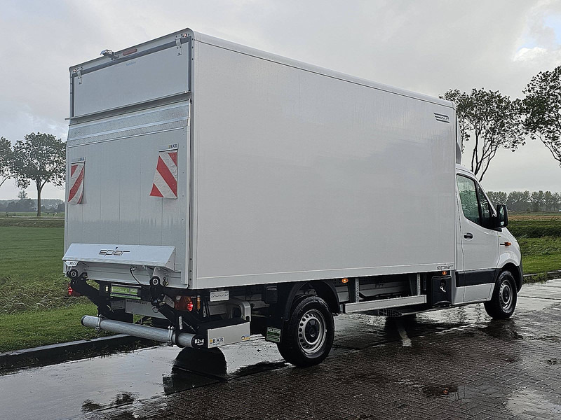 Mercedes-Benz eSprinter Bakwagen Laadklep! - Kapalı kasa kamyonet, Elektrikli kamyonet: fotoğraf 3 Mercedes-Benz eSprinter Bakwagen Laadklep! - Kapalı kasa kamyonet, Elektrikli kamyonet: fotoğraf 3