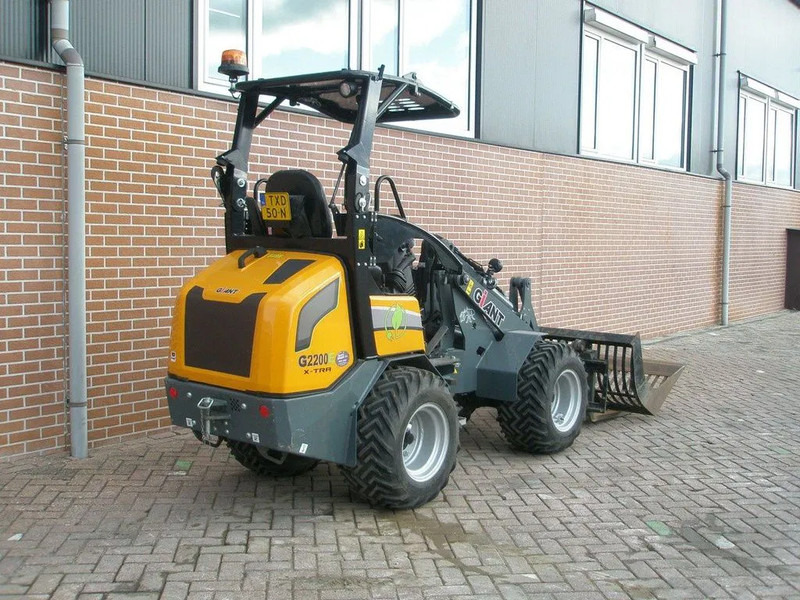 Giant G2200E - Kompakt paletli yükleyici: fotoğraf 3 Giant G2200E - Kompakt paletli yükleyici: fotoğraf 3