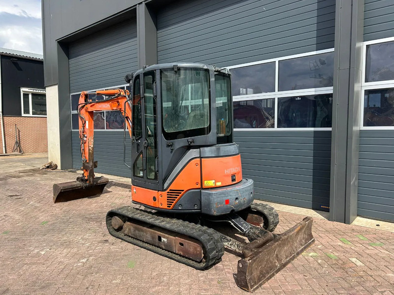 Hitachi ZX35U-2 - Mini ekskavatör: fotoğraf 2 Hitachi ZX35U-2 - Mini ekskavatör: fotoğraf 2