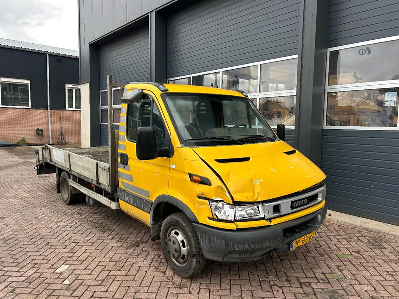 Iveco 50C13 - Araba taşıyıcı kamyon: fotoğraf 2 Iveco 50C13 - Araba taşıyıcı kamyon: fotoğraf 2
