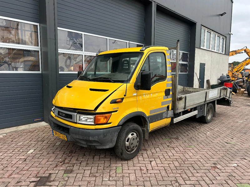Iveco 50C13 - Araba taşıyıcı kamyon: fotoğraf 1 Iveco 50C13 - Araba taşıyıcı kamyon: fotoğraf 1