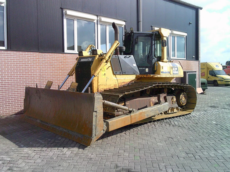 Komatsu D65PX-15 - Buldozer: fotoğraf 1 Komatsu D65PX-15 - Buldozer: fotoğraf 1