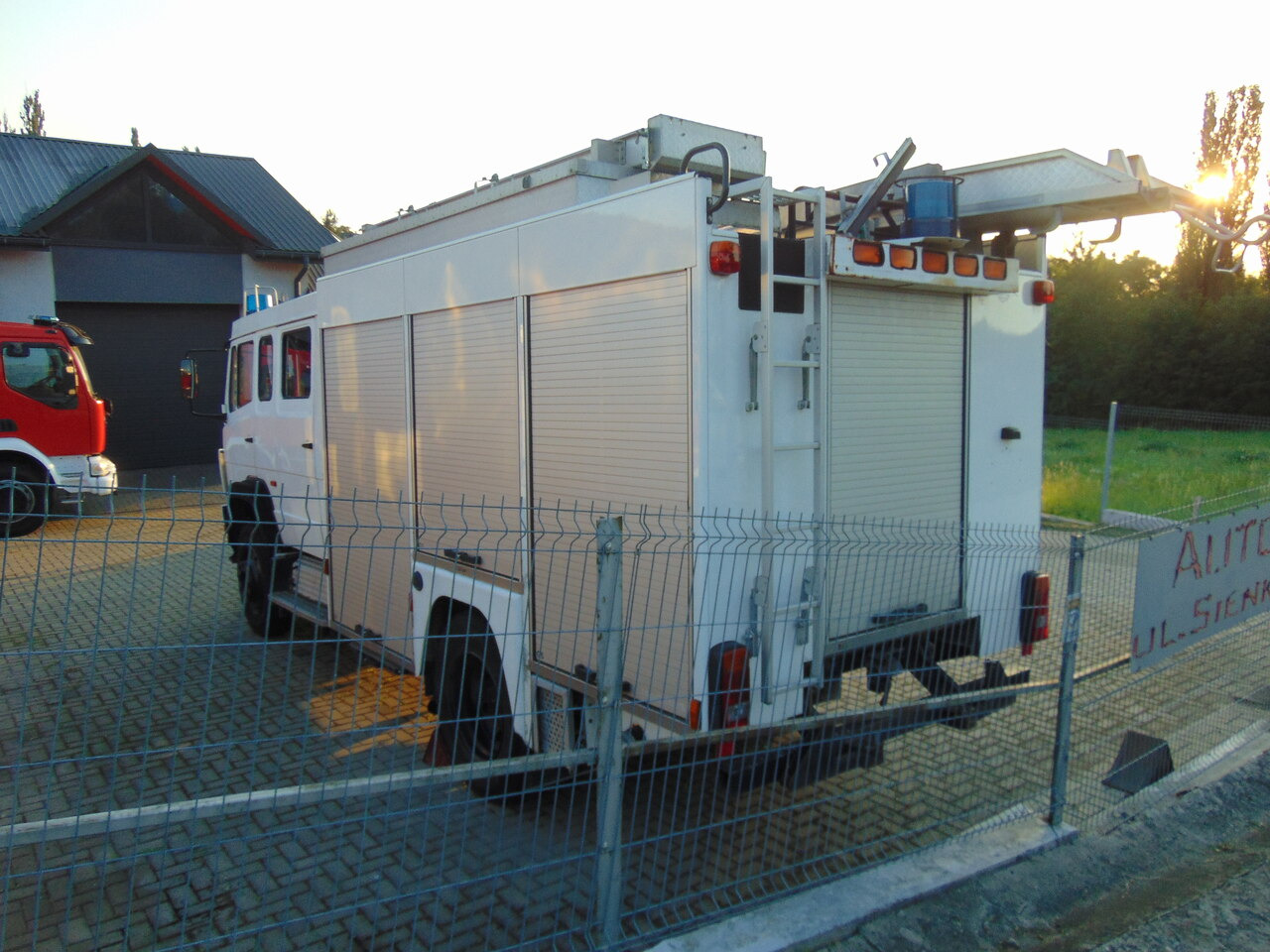 MERCEDES-BENZ 1124AF 4x4 MAGIRUS - Atık toplama taşıt/ Özel amaçlı taşıt: fotoğraf 3 MERCEDES-BENZ 1124AF 4x4 MAGIRUS - Atık toplama taşıt/ Özel amaçlı taşıt: fotoğraf 3