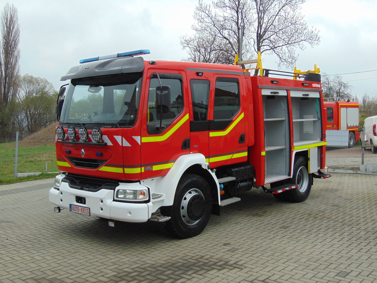 İtfaiye aracı RENAULT Midlum 270dCi SIDES TOP: fotoğraf 26