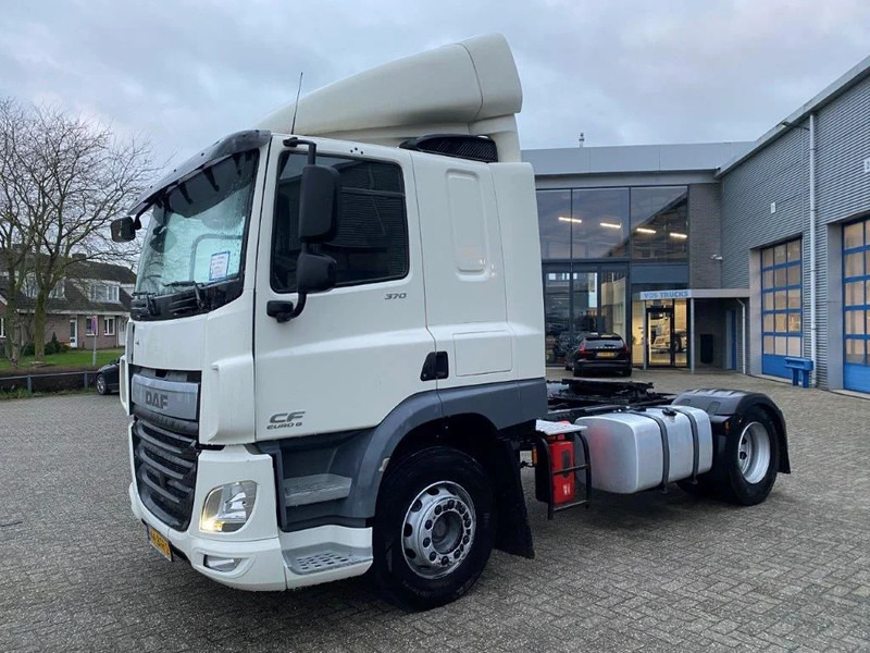 DAF CF370 / NICE CLEAN NL TRUCK / TYRES 80% / AUTOMATIC / EURO-6 / 2015 - Çekici: fotoğraf 1 DAF CF370 / NICE CLEAN NL TRUCK / TYRES 80% / AUTOMATIC / EURO-6 / 2015 - Çekici: fotoğraf 1