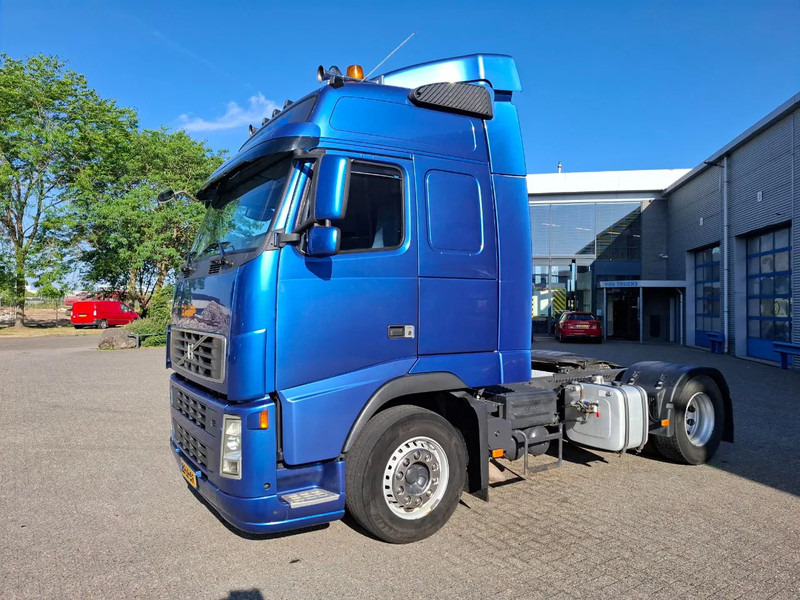Volvo FH13-400 / HYDRAULICS / NL TRUCK / TUV:14-09-2025 / GLOBETROTTER / FRIGDE / AIRCO / AUTOMATIC / EURO-5 / 2006 - Çekici: fotoğraf 1 Volvo FH13-400 / HYDRAULICS / NL TRUCK / TUV:14-09-2025 / GLOBETROTTER / FRIGDE / AIRCO / AUTOMATIC / EURO-5 / 2006 - Çekici: fotoğraf 1