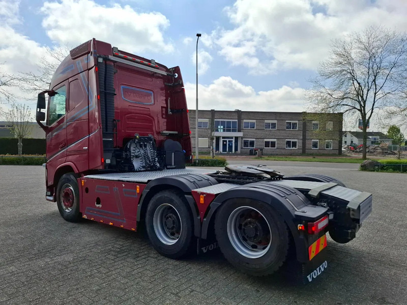 Volvo FH4-540 / 6X4 / BIG AXLE / HYDRAULICS / VEB+ / DYNAMIC STEERING / NAVI / ACC / LWDS / FULL-AIR / LEATHER / AUTOMATIC / EURO-6 / - Çekici: fotoğraf 3 Volvo FH4-540 / 6X4 / BIG AXLE / HYDRAULICS / VEB+ / DYNAMIC STEERING / NAVI / ACC / LWDS / FULL-AIR / LEATHER / AUTOMATIC / EURO-6 / - Çekici: fotoğraf 3