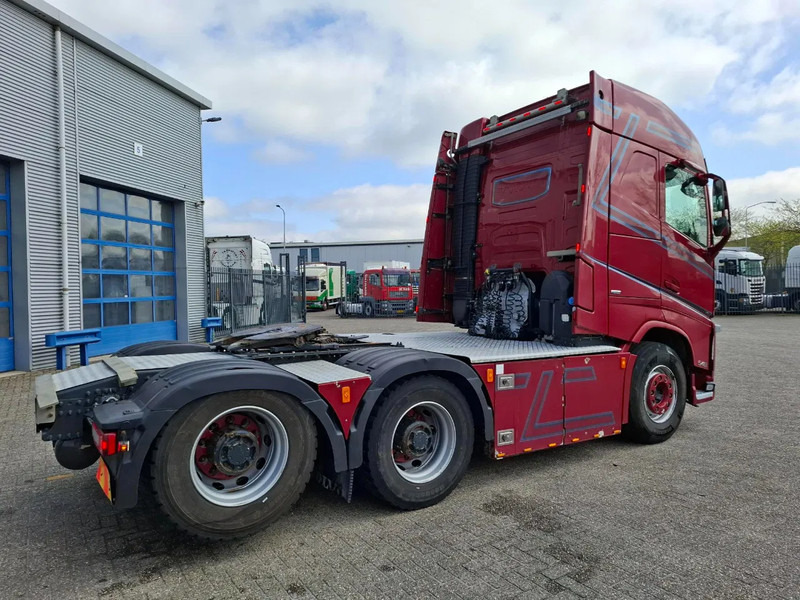 Volvo FH4-540 / 6X4 / BIG AXLE / HYDRAULICS / VEB+ / DYNAMIC STEERING / NAVI / ACC / LWDS / FULL-AIR / LEATHER / AUTOMATIC / EURO-6 / - Çekici: fotoğraf 5 Volvo FH4-540 / 6X4 / BIG AXLE / HYDRAULICS / VEB+ / DYNAMIC STEERING / NAVI / ACC / LWDS / FULL-AIR / LEATHER / AUTOMATIC / EURO-6 / - Çekici: fotoğraf 5