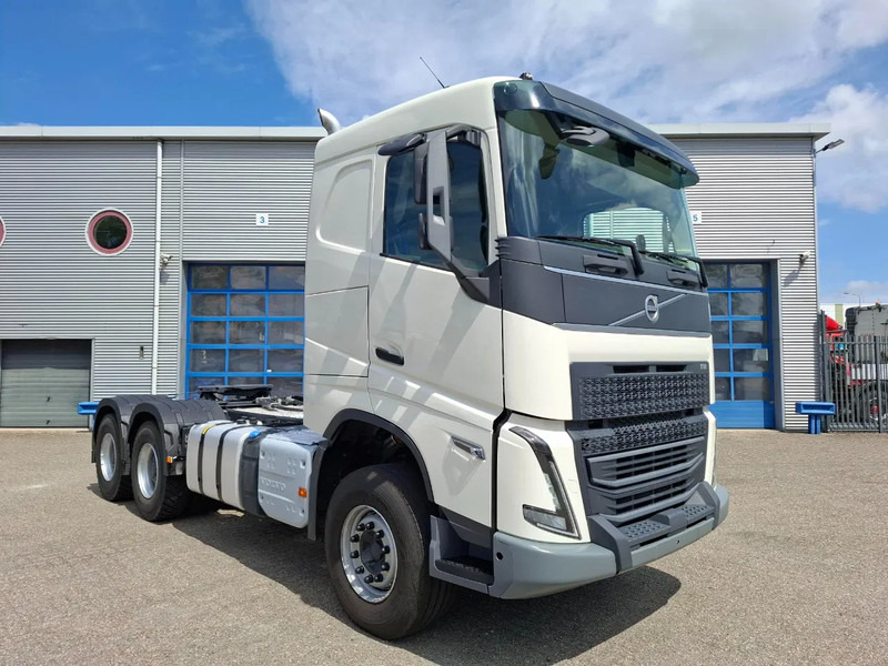 Volvo FH5-500 / 6X4 / RETARDER / HYDRAULICS / ONLY:46190 KM / BIG AXLE / 52 TON / VEB+ / ACC / LWDS / TOP CONDITION / AUTOMATIC / EURO - Çekici: fotoğraf 2 Volvo FH5-500 / 6X4 / RETARDER / HYDRAULICS / ONLY:46190 KM / BIG AXLE / 52 TON / VEB+ / ACC / LWDS / TOP CONDITION / AUTOMATIC / EURO - Çekici: fotoğraf 2