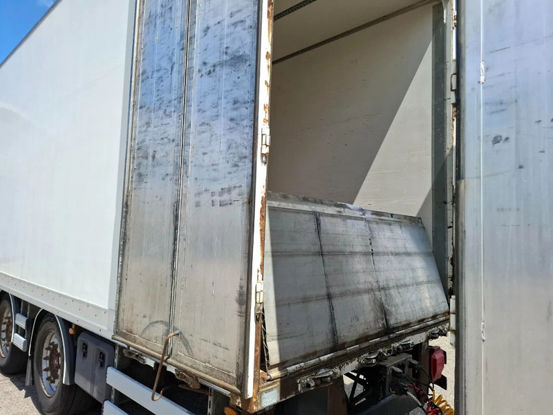 Kapalı kasa kamyon DAF CF 330 / VOLUME COMBI / THROUGH-LOADING SYSTEM / TUV:08-01-2026 / DEB / AIRCO / MANUAL / EURO-6 / 2016: fotoğraf 17
