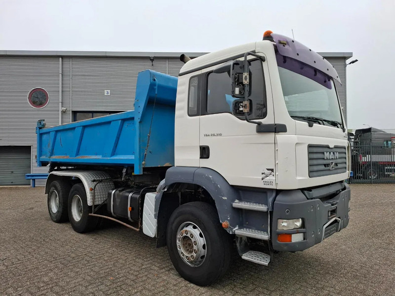 MAN TGA 26.310 / 6X4 / 2XBIG AXLE / 2SIDE TIPPER / ONLY:545423 KM / TUV:06-05-2026 / FULL-STEEL / AIRCO / MANUAL / EURO-4 / 2005 - Damperli kamyon: fotoğraf 4 MAN TGA 26.310 / 6X4 / 2XBIG AXLE / 2SIDE TIPPER / ONLY:545423 KM / TUV:06-05-2026 / FULL-STEEL / AIRCO / MANUAL / EURO-4 / 2005 - Damperli kamyon: fotoğraf 4