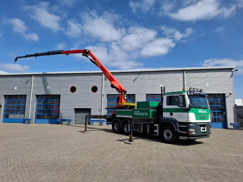 MAN TGA 33.410 / 6X4 / PALFINGER PK4000 1EL ROOFER CRANE / 25M / REMOTE / 2X BIG AXLE / 490677 KM / MANUAL / EURO-3 / 2005 - Vinçli kamyon: fotoğraf 5 MAN TGA 33.410 / 6X4 / PALFINGER PK4000 1EL ROOFER CRANE / 25M / REMOTE / 2X BIG AXLE / 490677 KM / MANUAL / EURO-3 / 2005 - Vinçli kamyon: fotoğraf 5