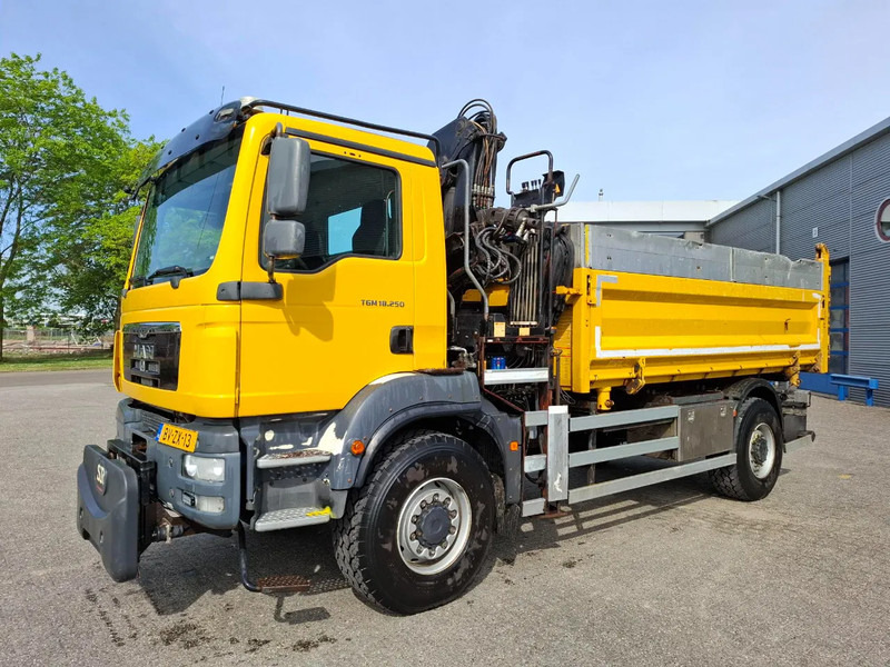 MAN TGM 18.250 / 4X4 / NL TRUCK / TUV:30-04-2026 / 118783 KM / HMF 1110 K2 / ROTATOR / GOOD TYRES / FULL-STEEL / DRUM BRAKES / MANUA - Damperli kamyon, Vinçli kamyon: fotoğraf 3 MAN TGM 18.250 / 4X4 / NL TRUCK / TUV:30-04-2026 / 118783 KM / HMF 1110 K2 / ROTATOR / GOOD TYRES / FULL-STEEL / DRUM BRAKES / MANUA - Damperli kamyon, Vinçli kamyon: fotoğraf 3