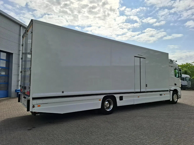 Mercedes-Benz Actros 1843 / GERMAN FLOWER TRUCK / 162021 KM / ISOLATED BOX / COOL & HEATED / NAVI / PLATFORM 1500 KG / TOP CONDITION / FULL-AI - Gida kamyon: fotoğraf 5 Mercedes-Benz Actros 1843 / GERMAN FLOWER TRUCK / 162021 KM / ISOLATED BOX / COOL & HEATED / NAVI / PLATFORM 1500 KG / TOP CONDITION / FULL-AI - Gida kamyon: fotoğraf 5