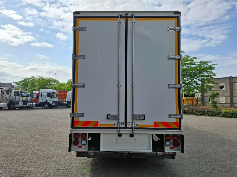 Mercedes-Benz Actros 1843 / GERMAN FLOWER TRUCK / 162021 KM / ISOLATED BOX / COOL & HEATED / NAVI / PLATFORM 1500 KG / TOP CONDITION / FULL-AI - Gida kamyon: fotoğraf 4 Mercedes-Benz Actros 1843 / GERMAN FLOWER TRUCK / 162021 KM / ISOLATED BOX / COOL & HEATED / NAVI / PLATFORM 1500 KG / TOP CONDITION / FULL-AI - Gida kamyon: fotoğraf 4