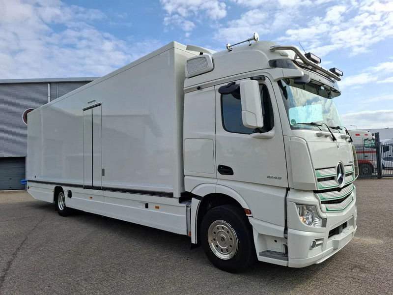 Mercedes-Benz Actros 1843 / GERMAN FLOWER TRUCK / 162021 KM / ISOLATED BOX / COOL & HEATED / NAVI / PLATFORM 1500 KG / TOP CONDITION / FULL-AI - Gida kamyon: fotoğraf 2 Mercedes-Benz Actros 1843 / GERMAN FLOWER TRUCK / 162021 KM / ISOLATED BOX / COOL & HEATED / NAVI / PLATFORM 1500 KG / TOP CONDITION / FULL-AI - Gida kamyon: fotoğraf 2