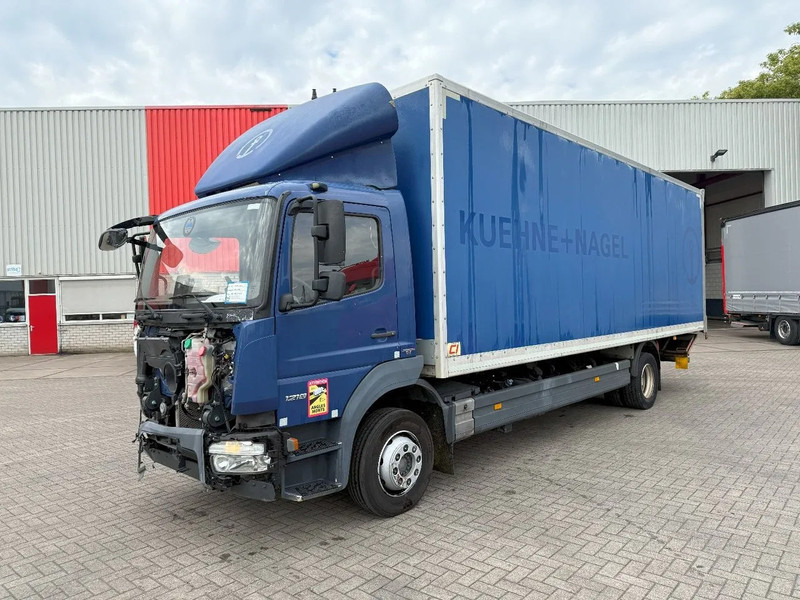 Mercedes-Benz Atego 1218 / ENGINE RUNNING / ONLY:204997 KM / CLOSED BOX / PLATFORM 1500KG / LWDS / AIRCO / AUTOMATIC / EURO-6 / 2017 - Kapalı kasa kamyon: fotoğraf 1 Mercedes-Benz Atego 1218 / ENGINE RUNNING / ONLY:204997 KM / CLOSED BOX / PLATFORM 1500KG / LWDS / AIRCO / AUTOMATIC / EURO-6 / 2017 - Kapalı kasa kamyon: fotoğraf 1