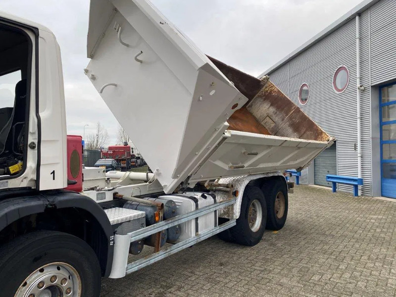 Scania 124-400 / 6X4 / RETARDER / BIG AXLE / FULL STEEL / 2SIDE TIPPER / OLD TACHO / AIRCO / MANUAL / EURO-2 / 2000 - Damperli kamyon: fotoğraf 3 Scania 124-400 / 6X4 / RETARDER / BIG AXLE / FULL STEEL / 2SIDE TIPPER / OLD TACHO / AIRCO / MANUAL / EURO-2 / 2000 - Damperli kamyon: fotoğraf 3