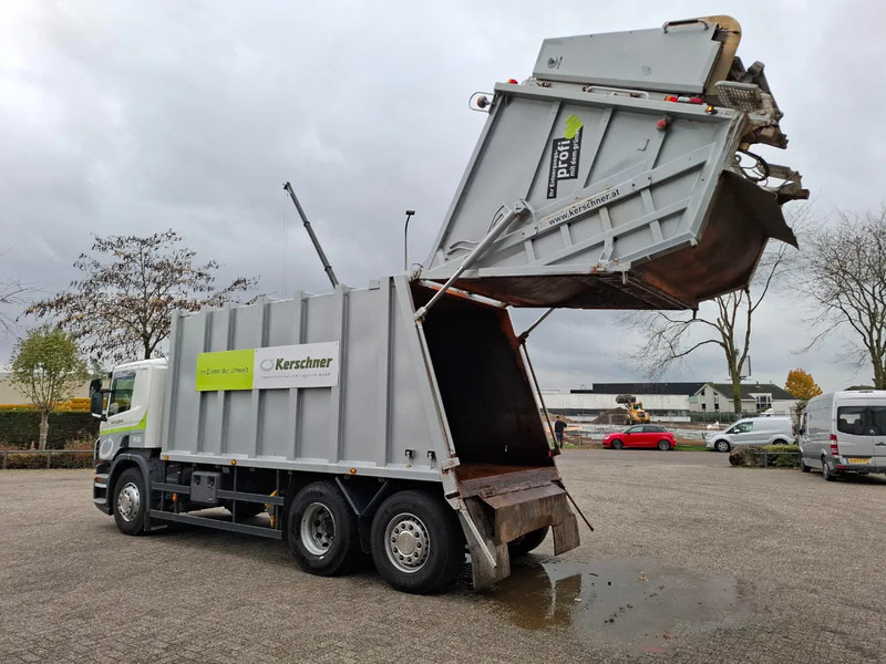 Scania P360 / RETARDER / ONLY:234640 KM / LENKACHSE / AIRCO / WORKING GARBAGE TRUCK / AUTOMATIC / EURO-5 / 2013 - Çöp kamyonu: fotoğraf 4 Scania P360 / RETARDER / ONLY:234640 KM / LENKACHSE / AIRCO / WORKING GARBAGE TRUCK / AUTOMATIC / EURO-5 / 2013 - Çöp kamyonu: fotoğraf 4
