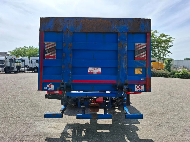 Scania R580 V8 / RETARDER / LIFT+LENKACHSE / FULL-AIR / PLATFORM 2000 KG / NAVI / LEATHER / AIRCO / AUTOMATIC / EURO-6 / 2014 - Şasi kamyon: fotoğraf 4 Scania R580 V8 / RETARDER / LIFT+LENKACHSE / FULL-AIR / PLATFORM 2000 KG / NAVI / LEATHER / AIRCO / AUTOMATIC / EURO-6 / 2014 - Şasi kamyon: fotoğraf 4