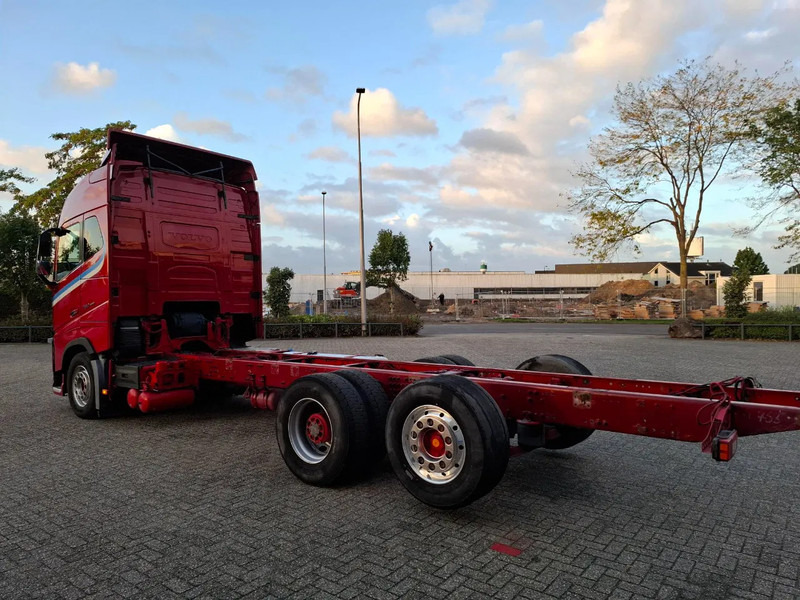 Volvo FH16-750 / BIG AXLE / VEB+ / ONLY:679711 KM / TECHNICAL 70TON / 9TON FRONT AXLE / INLINER / FULL-AIR / AUTOMATIC / EURO-6 / 2018 - Şasi kamyon: fotoğraf 3 Volvo FH16-750 / BIG AXLE / VEB+ / ONLY:679711 KM / TECHNICAL 70TON / 9TON FRONT AXLE / INLINER / FULL-AIR / AUTOMATIC / EURO-6 / 2018 - Şasi kamyon: fotoğraf 3