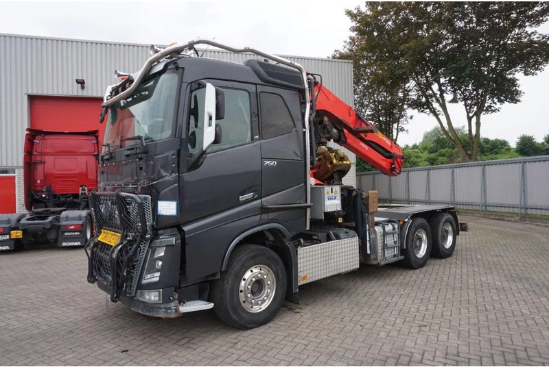 Volvo FH16-750 / ENGINE RUNNING / 6x4 / RETARDER / BIG AXLE / VEB+ / PALFINGER FD250 / EURO-6 / 2016 - Tomruk kamyonu, Vinçli kamyon: fotoğraf 2 Volvo FH16-750 / ENGINE RUNNING / 6x4 / RETARDER / BIG AXLE / VEB+ / PALFINGER FD250 / EURO-6 / 2016 - Tomruk kamyonu, Vinçli kamyon: fotoğraf 2