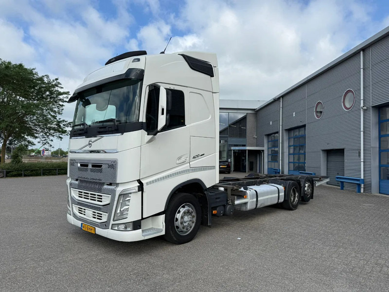 Volvo FH4-420 / NL TRUCK / DOUBLE TANK / PARKCOOL / BDF / VEB? / LWDS / FRIDGE / FULL-AIR / LIFT AXLE / AUTOMATIC / EURO-6 / 2016 - Konteynır taşıyıcı/ Yedek karoser kamyon: fotoğraf 1 Volvo FH4-420 / NL TRUCK / DOUBLE TANK / PARKCOOL / BDF / VEB? / LWDS / FRIDGE / FULL-AIR / LIFT AXLE / AUTOMATIC / EURO-6 / 2016 - Konteynır taşıyıcı/ Yedek karoser kamyon: fotoğraf 1